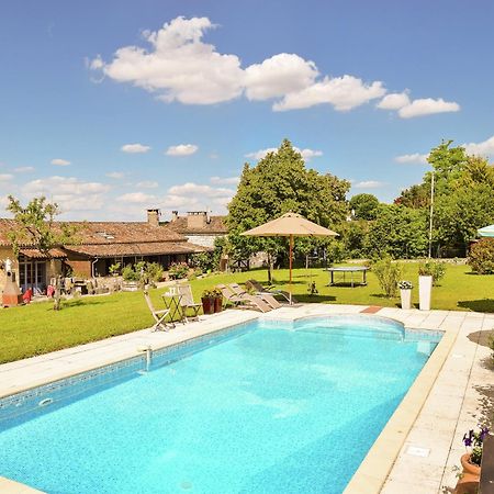 Snug Cottage In Saint Eutrope De Born With Pool Экстерьер фото