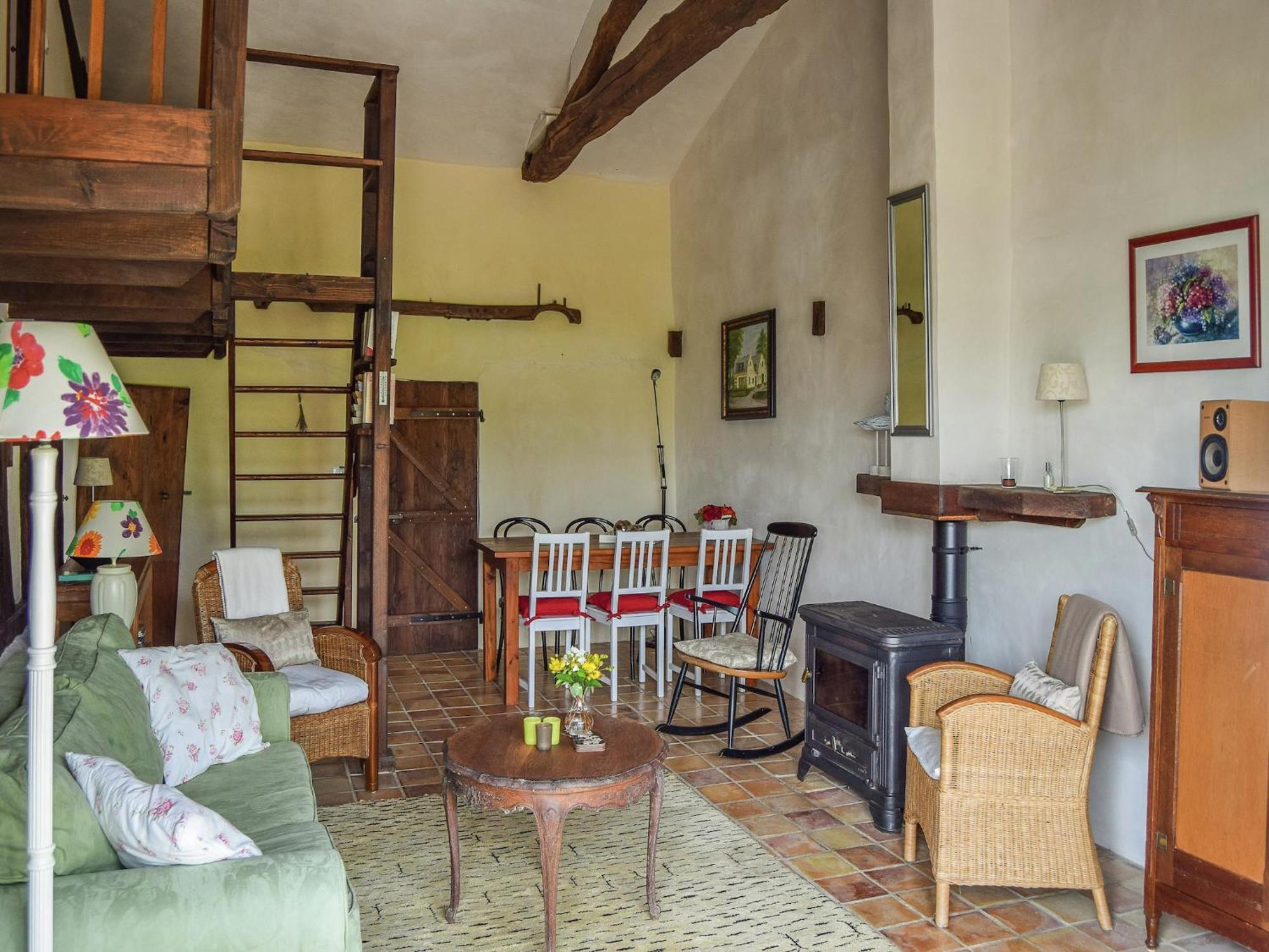 Snug Cottage In Saint Eutrope De Born With Pool Экстерьер фото
